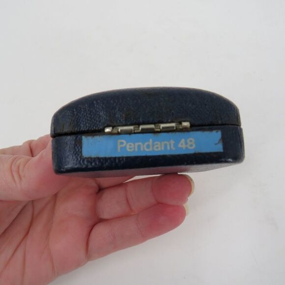 Wedgwood Vintage Rolls Royce Spirit of Ecstacy Blue Jasperware Cameo Pendant - Picture 10 of 11